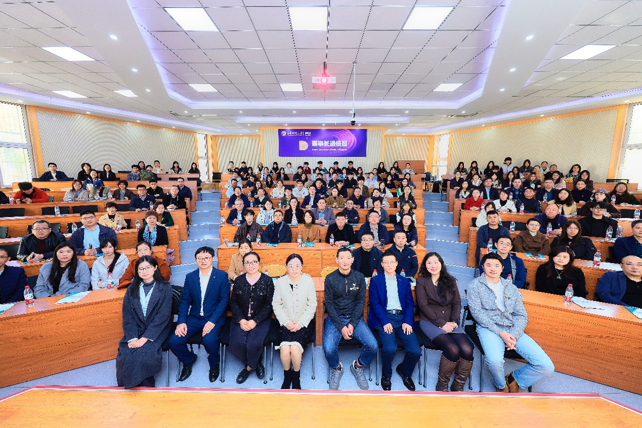 �����ڿ�̨�ϵ��˺͹��ڵͿ��Ŷ��������Զ�����